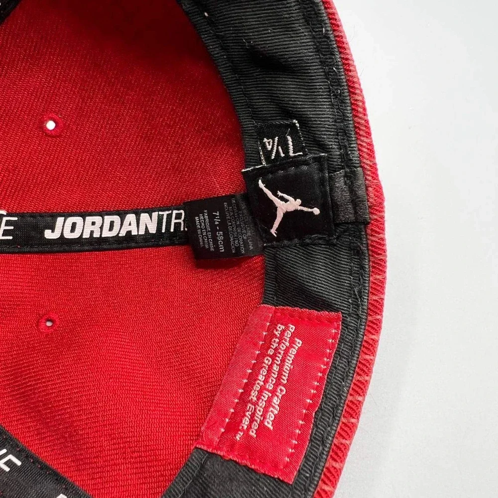 Air Jordan True Flight Hat Men 7 1/4 Red‎ Embroidered Logo Jumpman Fitted Cap